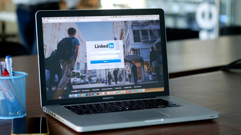 Profil firmowy na LinkedIn - jak go profesjonalnie przygotować?