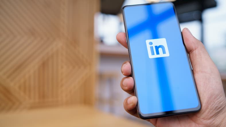 Co to jest LinkedIn - przewodnik dla początkujących. Najważniejsze funkcje.